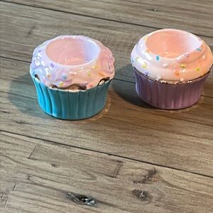 Like new set of 2 cupcake tea light candle holders